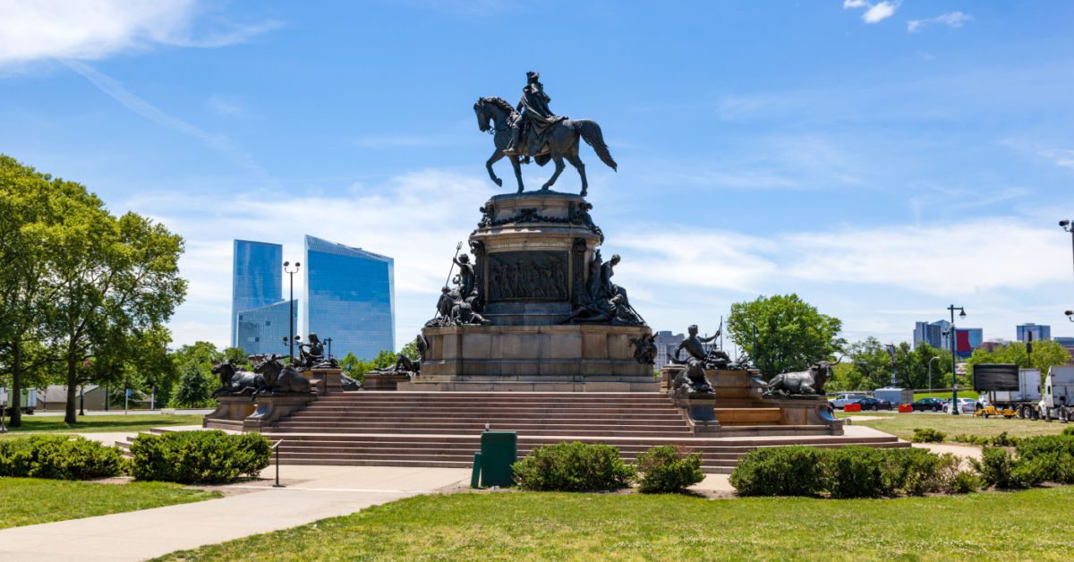 Monuments & Statues Professional Cleaning Services